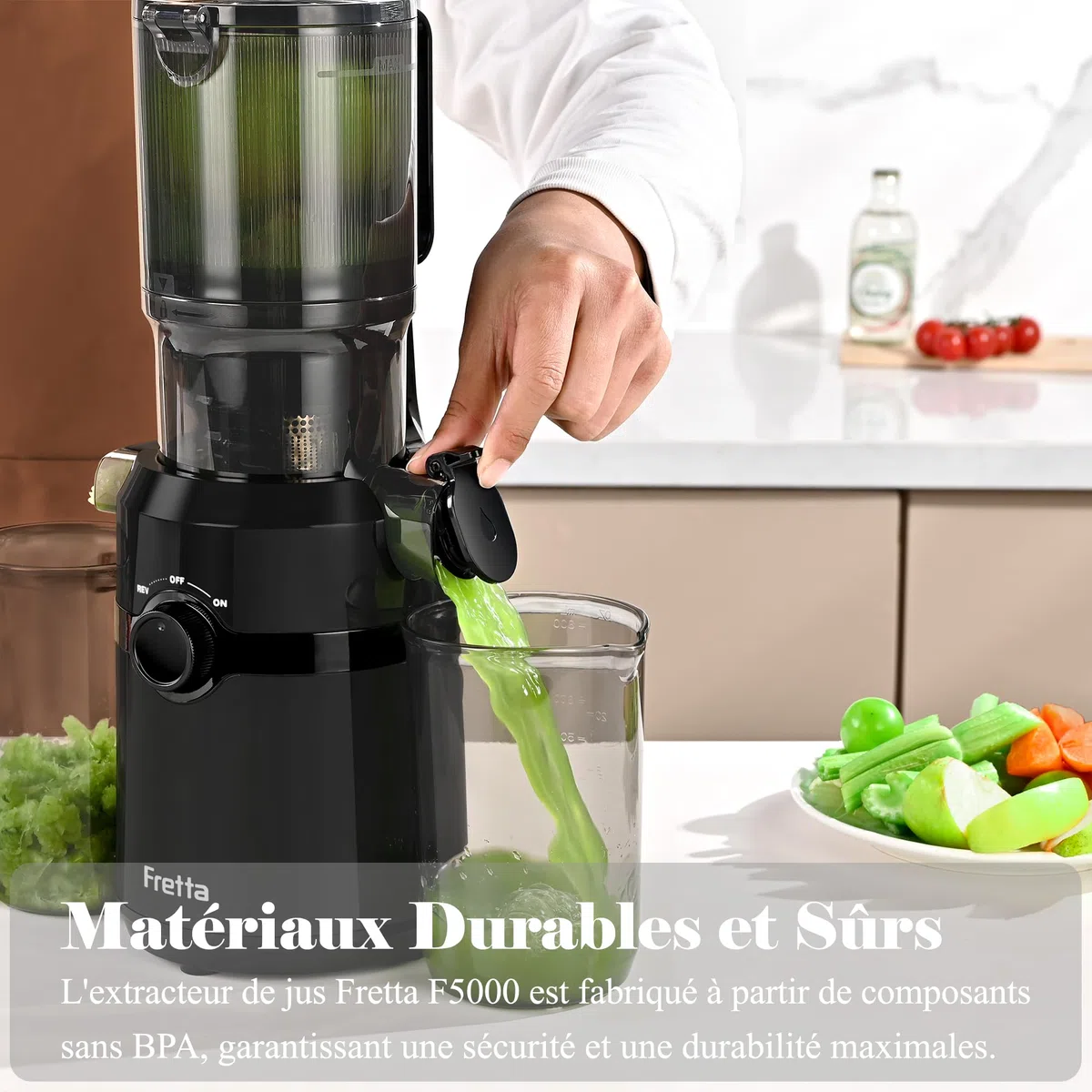 Extracteur de Jus Fretta, Slow Juicer Grande Ouverture 108mm, 1L Capacité, Pression à Froid, Sans BPA, 200W (Noir Satiné)